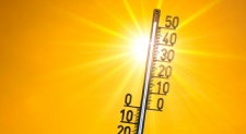 250706- ROMÂNIA, SUB COD ROȘU DE CANICULĂ – ALERTĂ METEO EXTREMĂ ÎN 15 JUDEȚE